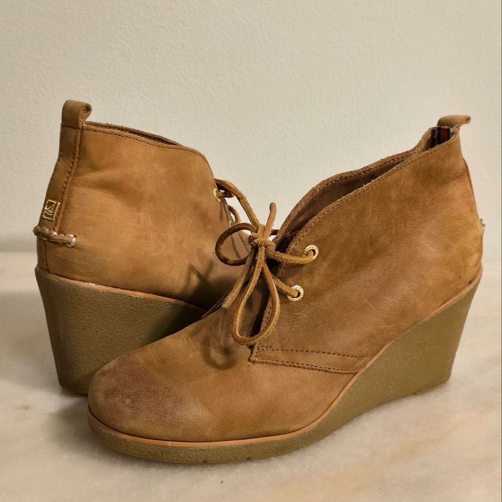 Sperry Harlow Burnished Leather Wedge Bootie in Cognac Brown 9